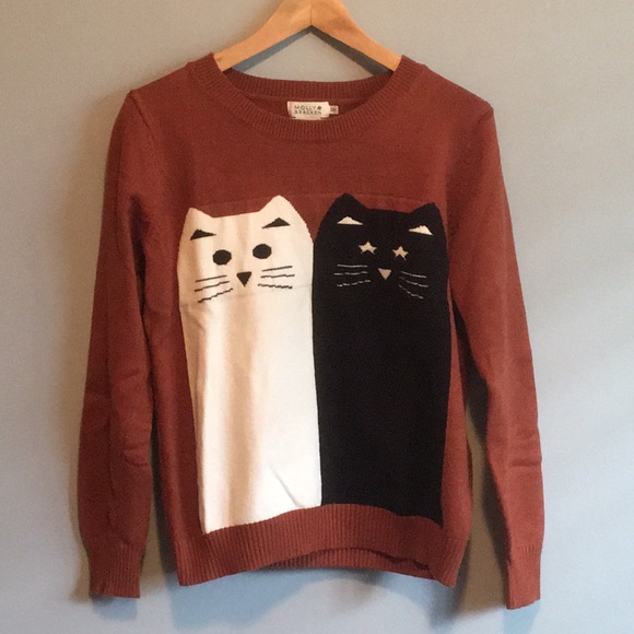 Molly Bracken Sweaters - Cat pullover sweater